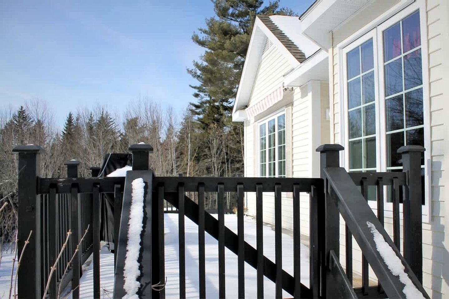 Spacious Ranch-Style Retreat with Private Deck, Nestled in Nature Near Acadia, Hancock Maine