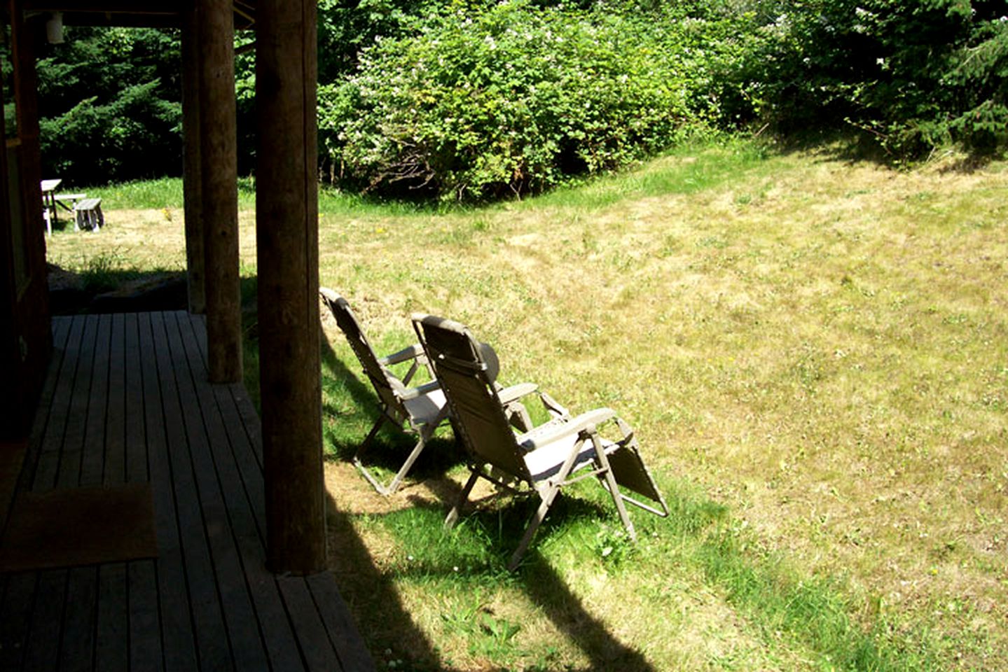 Inviting Cottage Rental with Private Deck near Bellingham, Washington