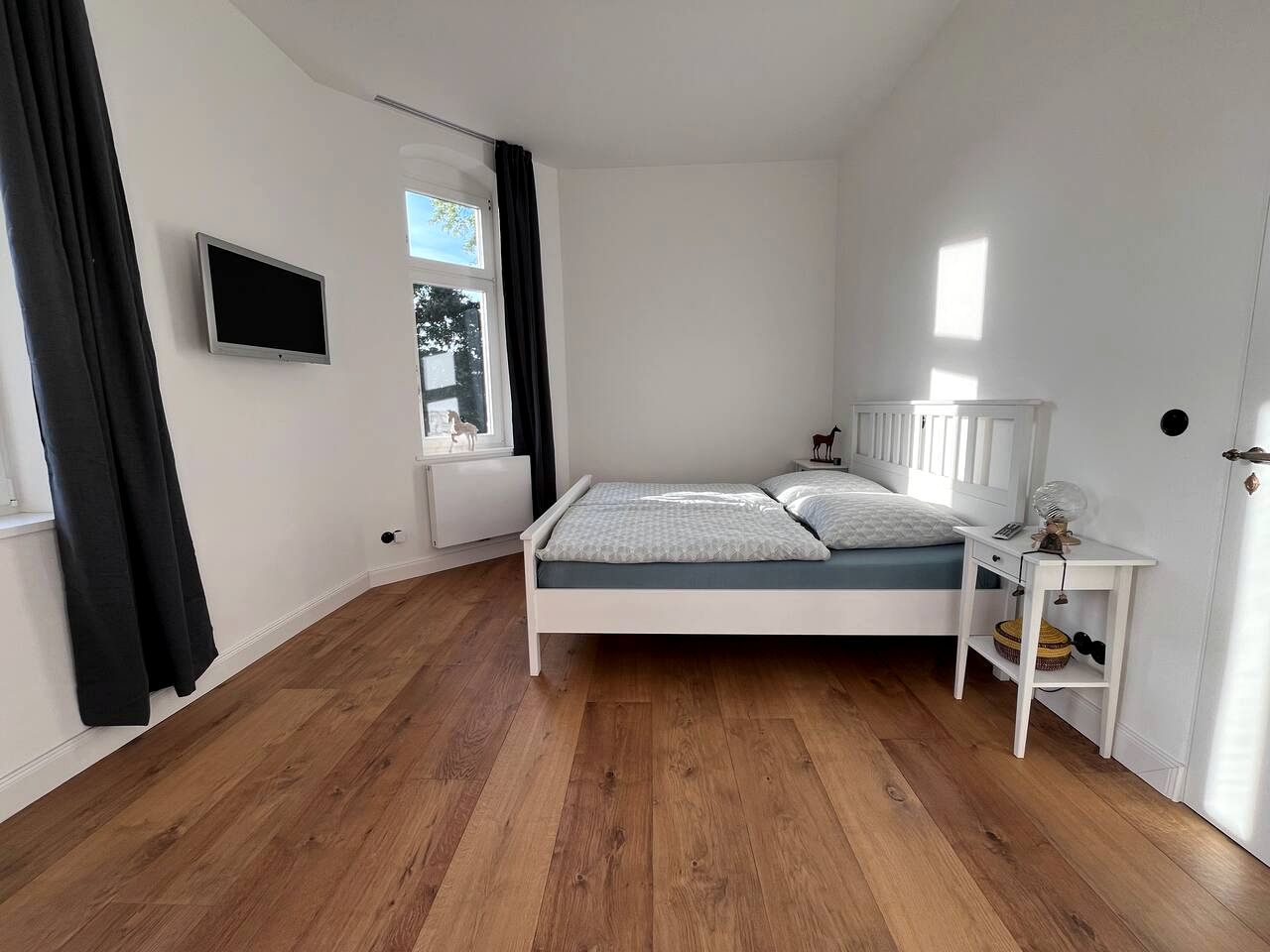 Elegant Apartment Stay with Private Garden and Comfortable Living in Saxony, Germany