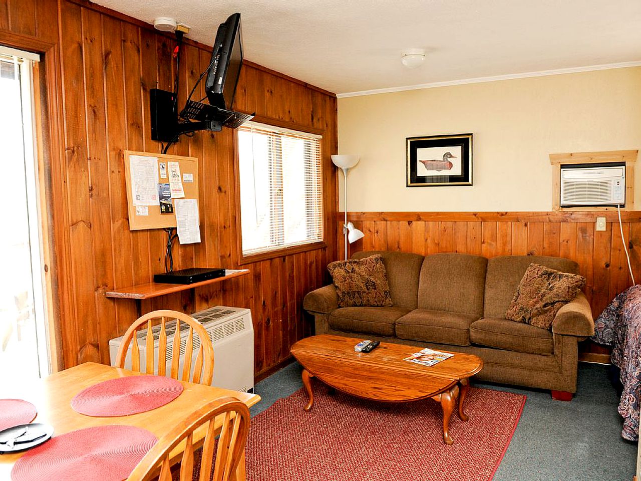 Inviting Summer Vacation Cabin on Clear Lake in Ogemaw County, Michigan