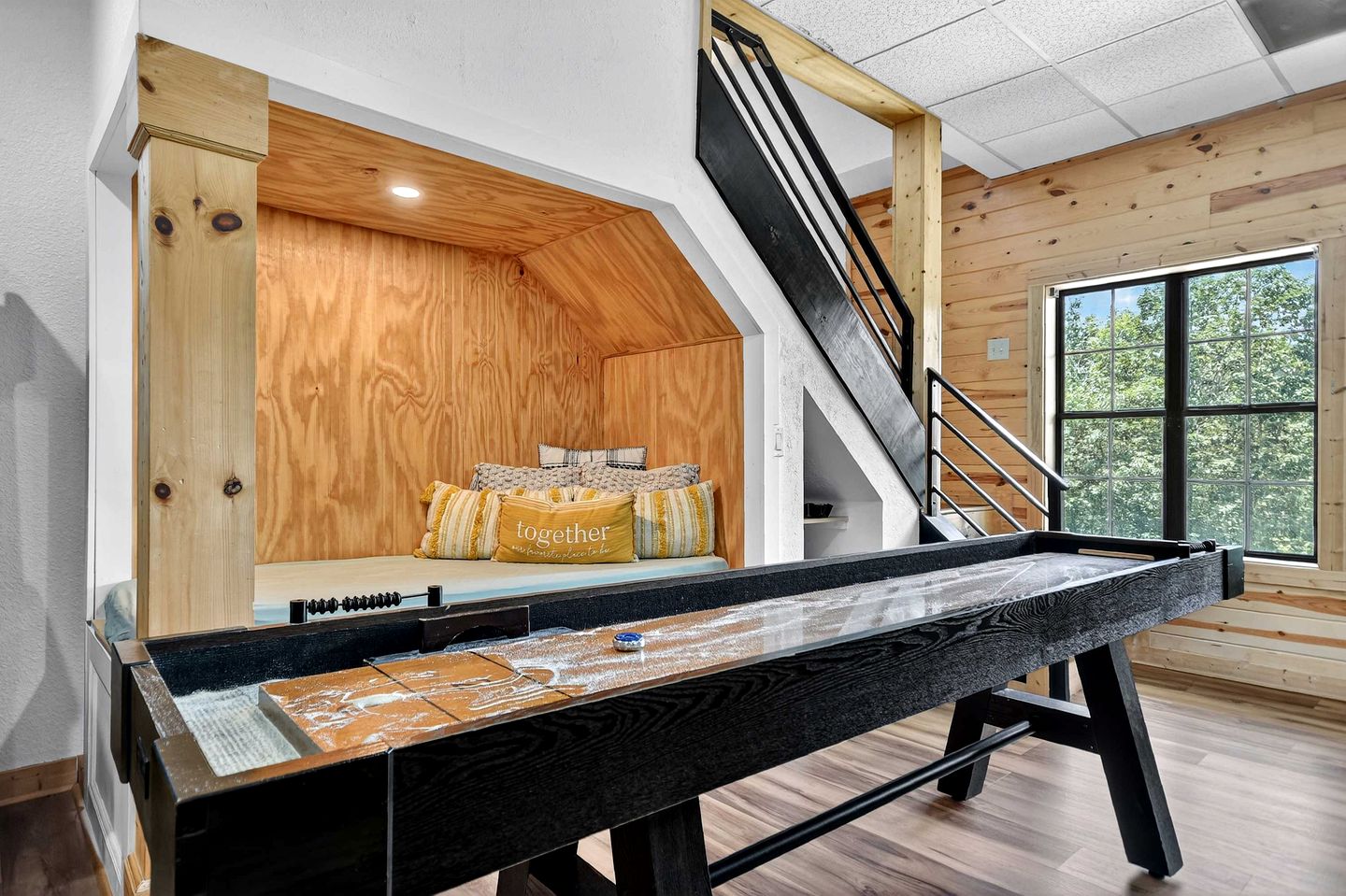 Radiant Mountain Cabin Retreat near Chattahoochee River in Georgia