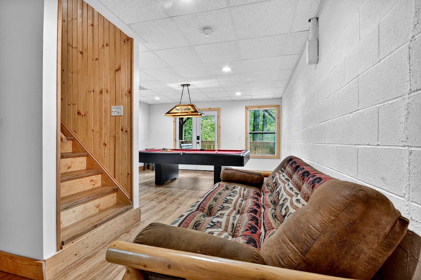 Vibrant Cozy Cabin Retreat near Chattahoochee River in Georgia
