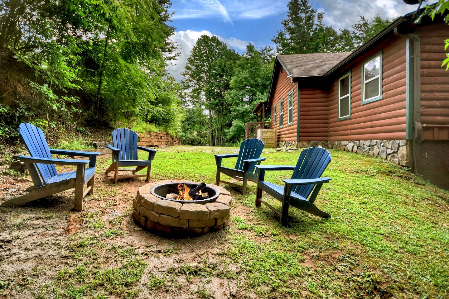 Charming Pet-Friendly Cabin Oasis near Chattahoochee River in Georgia