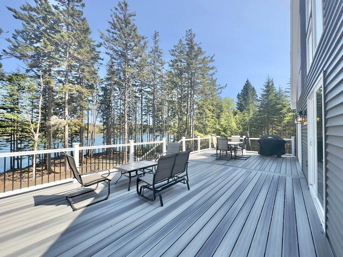 Cabins (United States of America, Milbridge, Maine)