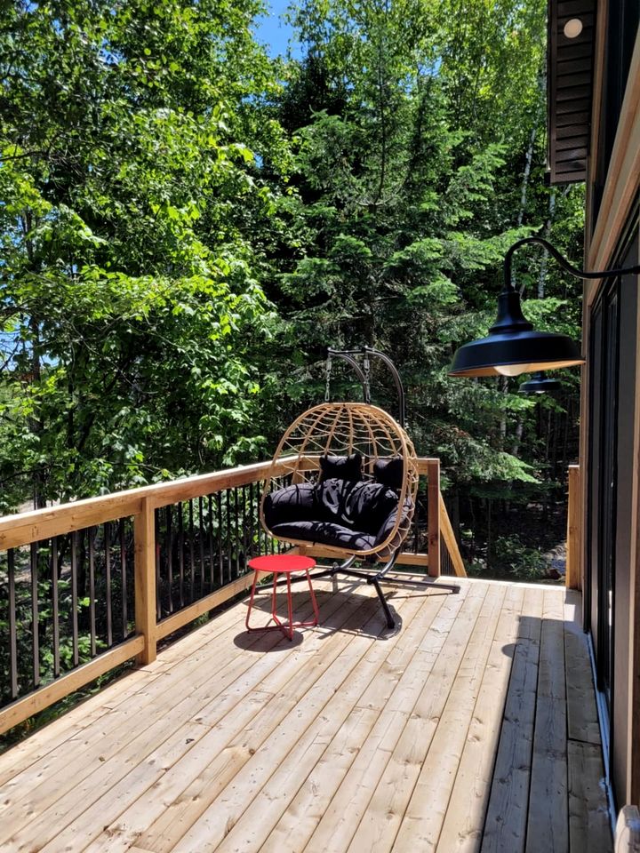 Secluded Forest Cottage with Screened Porch and Trail Access Near Lakes, St-Alphonse-Rodriguez Quebec