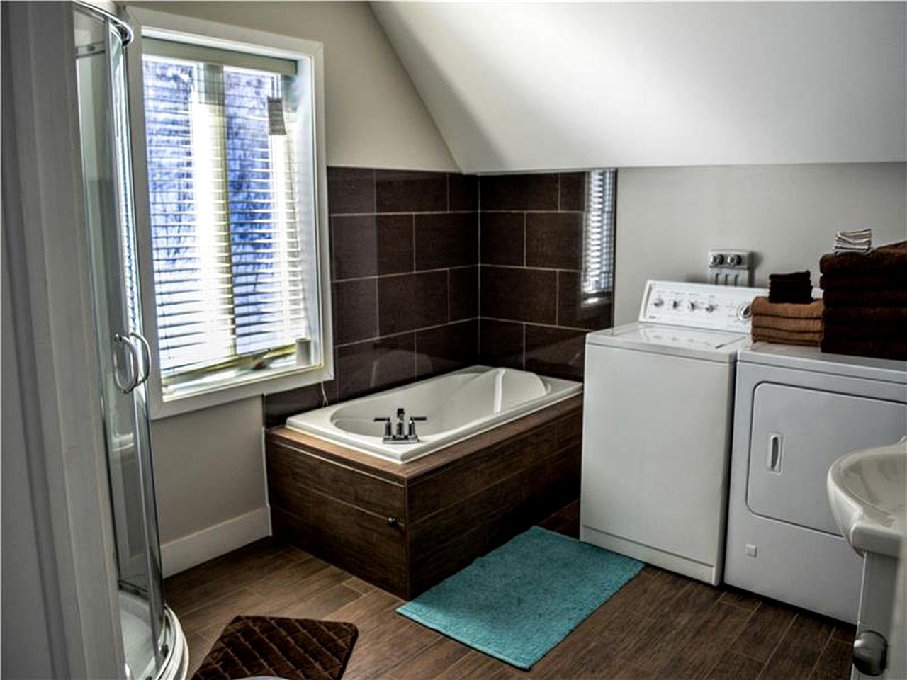 Secluded Rustic Cabin near La Mauricie National Park in Shawinigan, Quebec