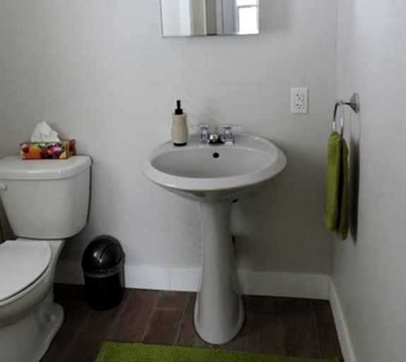 Cabins (Shawinigan, Quebec, Canada)