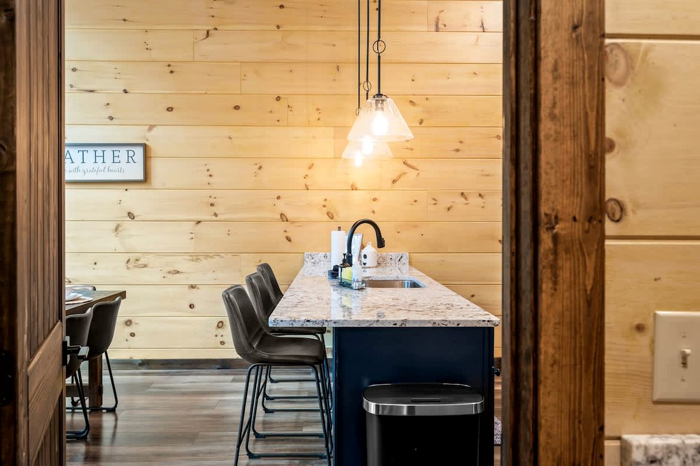 Cozy Mountain Cabin with Hot Tub & Game Room near Great Smoky Mountains – Gatlinburg, TN