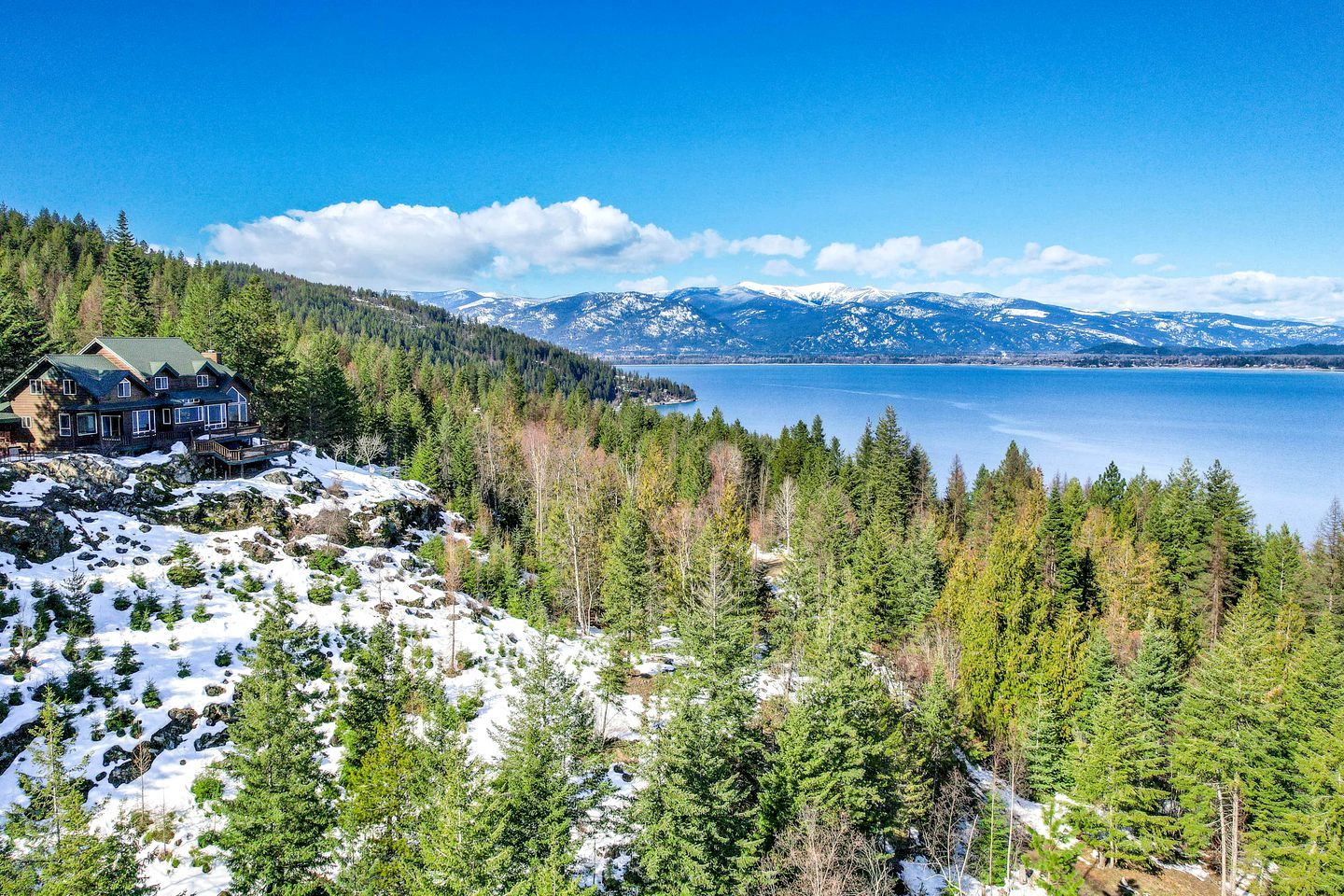 Majestic Summit Retreat: Family Vacation Rental Overlooking Lake Pend Oreille