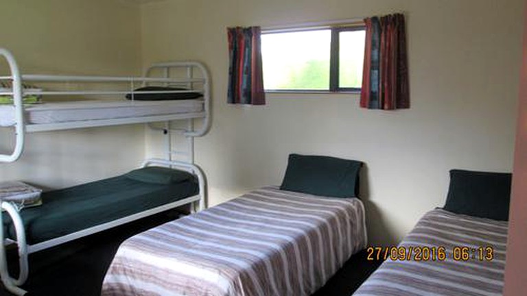 Cabins (New Haven, South Island, New Zealand)