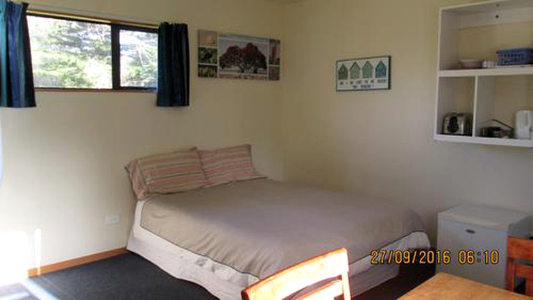 Cabins (New Haven, South Island, New Zealand)