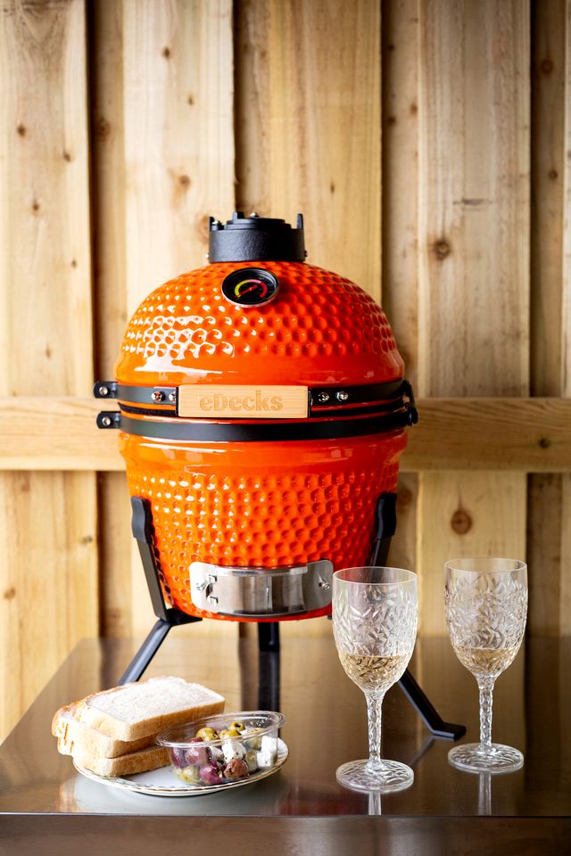 Fully Equipped Geodesic Dome with a Kitchenette near Limestone Cliffs of Brean Down, England