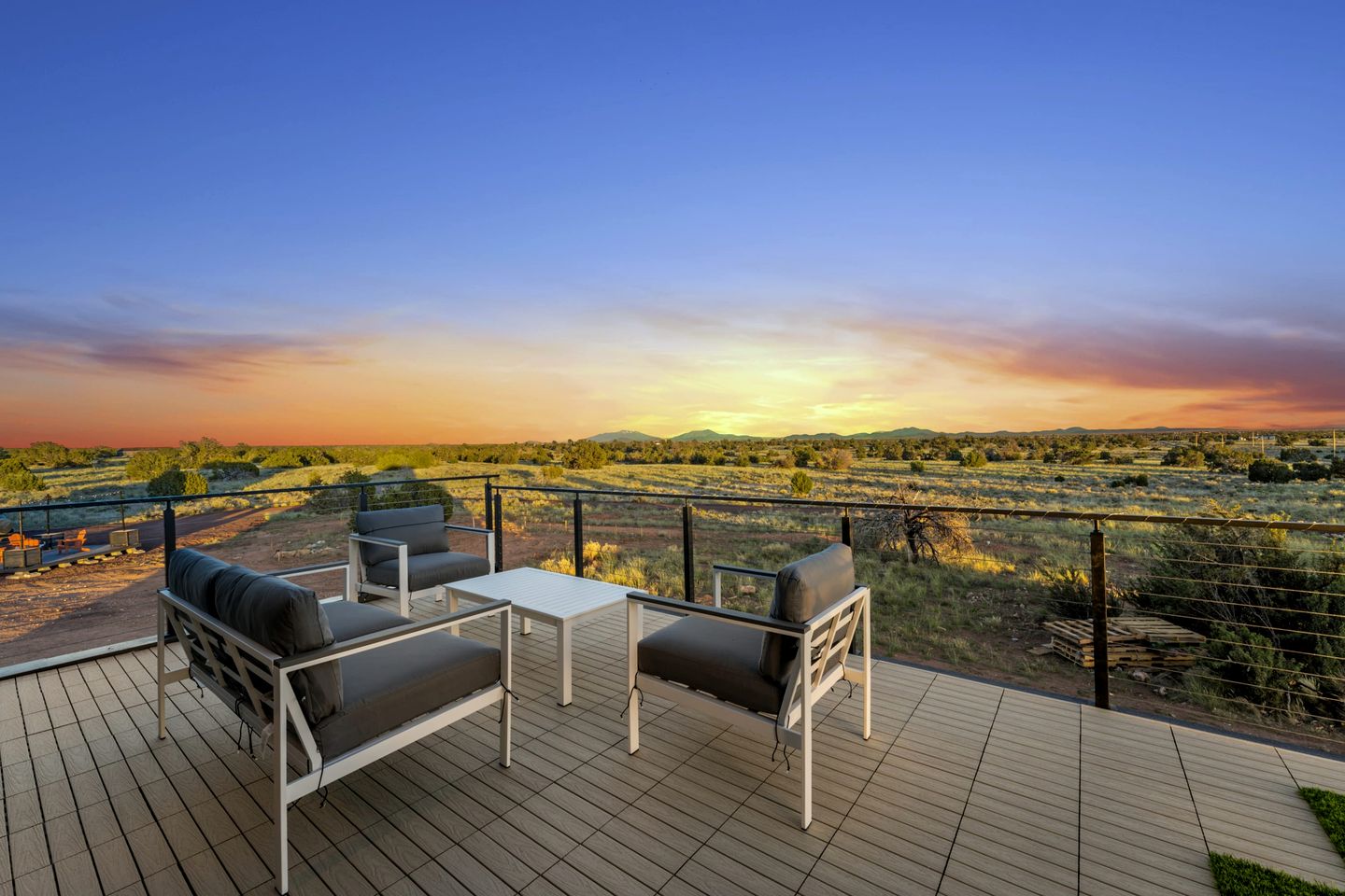 Gorgeous Cabin with Rooftop Terrace in Williams, Arizona