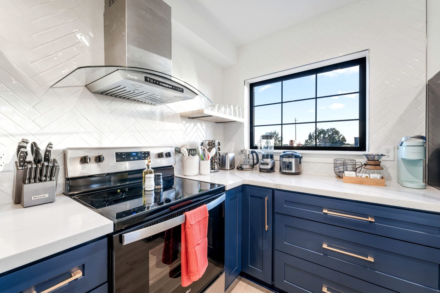 Gorgeous Cabin with Rooftop Terrace in Williams, Arizona