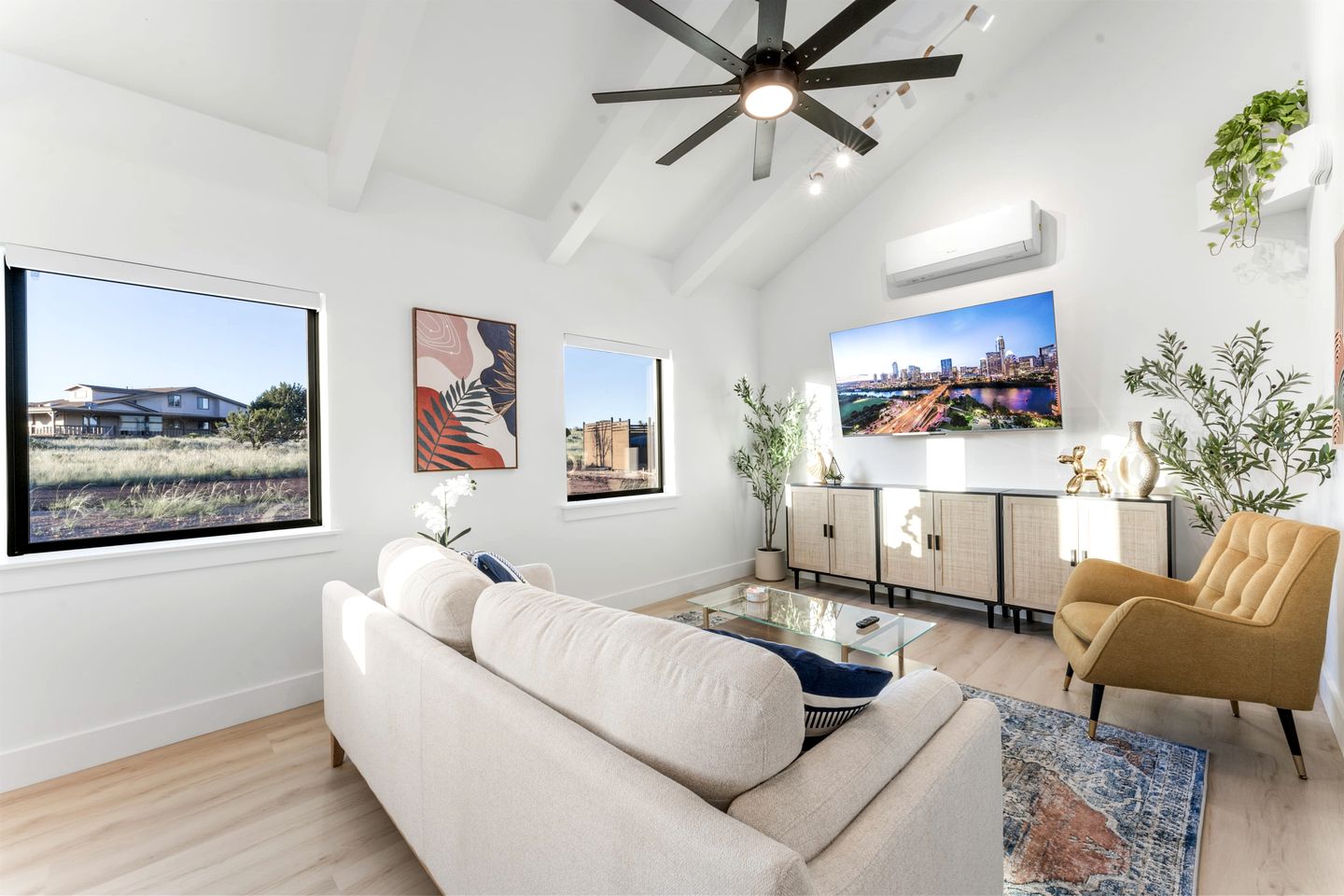 Gorgeous Cabin with Rooftop Terrace in Williams, Arizona
