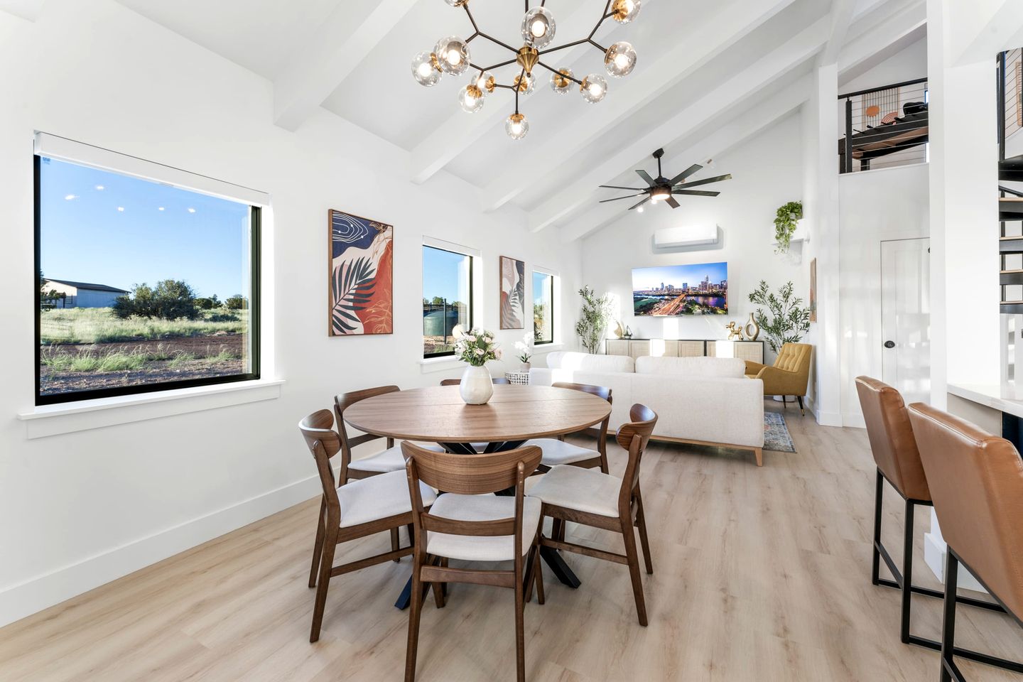 Gorgeous Cabin with Rooftop Terrace in Williams, Arizona