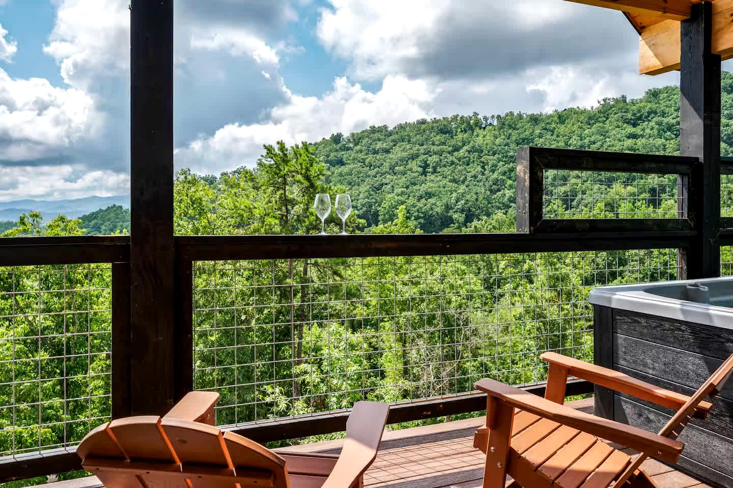 Luxe Mountain Chalet with Hot Tub & Game Loft near Pigeon Forge & Gatlinburg, TN