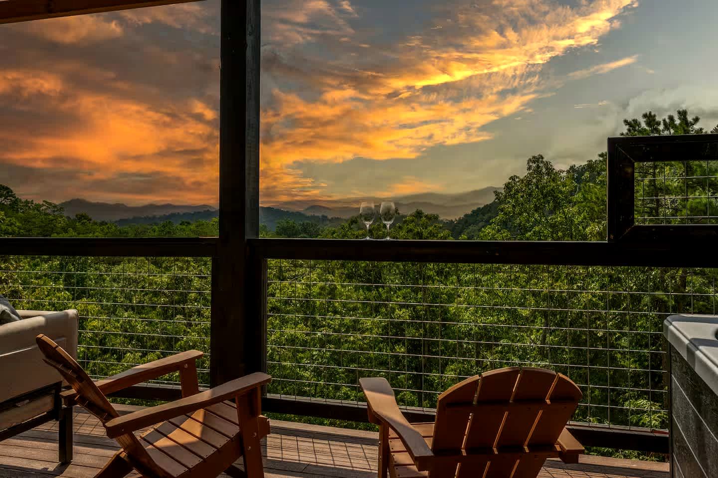 Luxe Mountain Chalet with Hot Tub & Game Loft near Pigeon Forge & Gatlinburg, TN