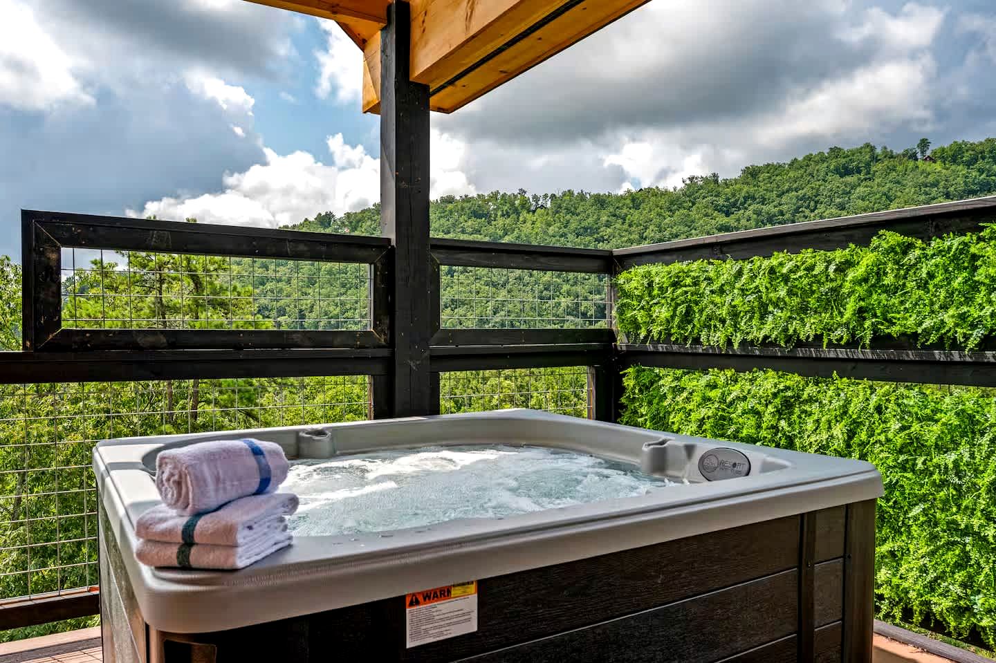 Luxe Mountain Chalet with Hot Tub & Game Loft near Pigeon Forge & Gatlinburg, TN