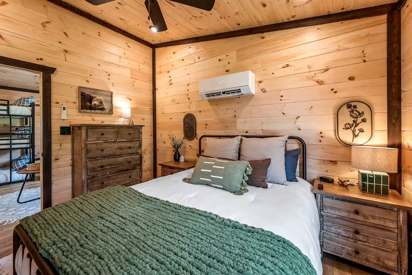 Luxe Mountain Chalet with Hot Tub & Game Loft near Pigeon Forge & Gatlinburg, TN