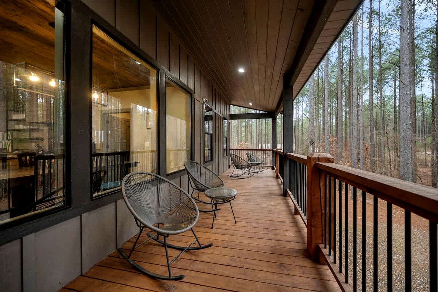 Luxury Forest Cabin with Hot Tub, Fire Pit & Game Room Near Broken Bow Lake, Broken Bow, Oklahoma