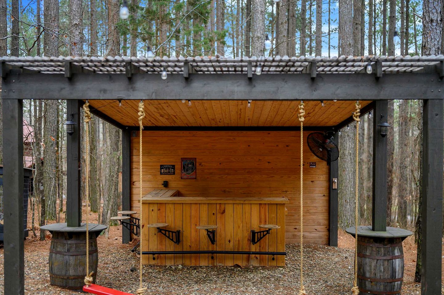 Luxury Forest Cabin with Hot Tub, Fire Pit & Game Room Near Broken Bow Lake, Broken Bow, Oklahoma