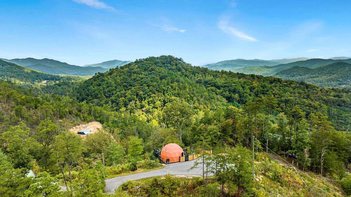 Luxury Dome Near Great Smoky Mountains National Park, Tennessee