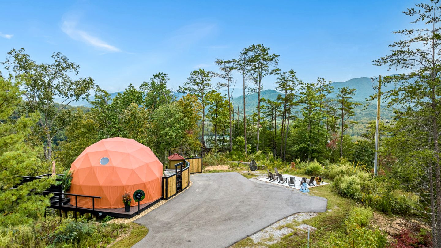 Luxury Dome Near Great Smoky Mountains National Park, Tennessee