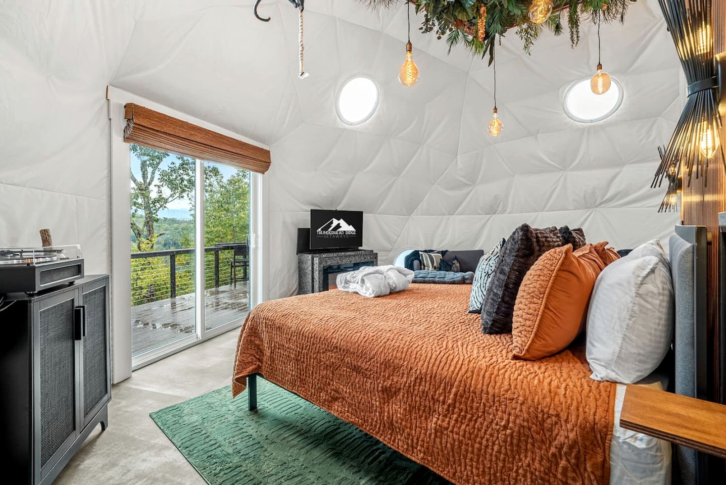 Luxury Dome Near Great Smoky Mountains National Park, Tennessee