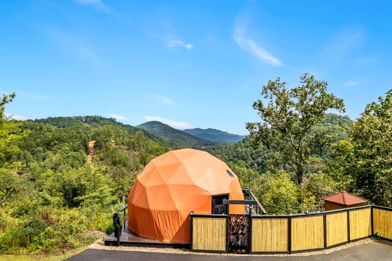 Domes (United States of America, Townsend, Tennessee)