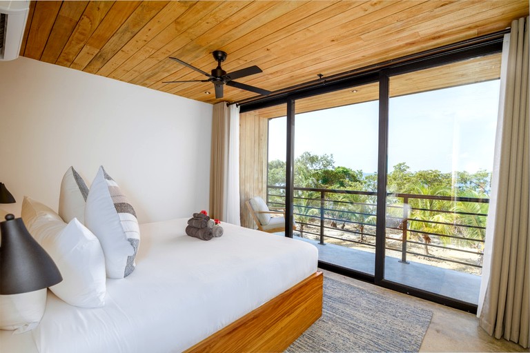 Vacation Rentals (Belize, Belize City, Belize District)