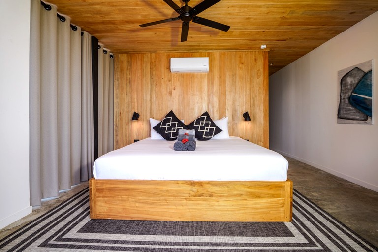Vacation Rentals (Belize, Belize City, Belize District)