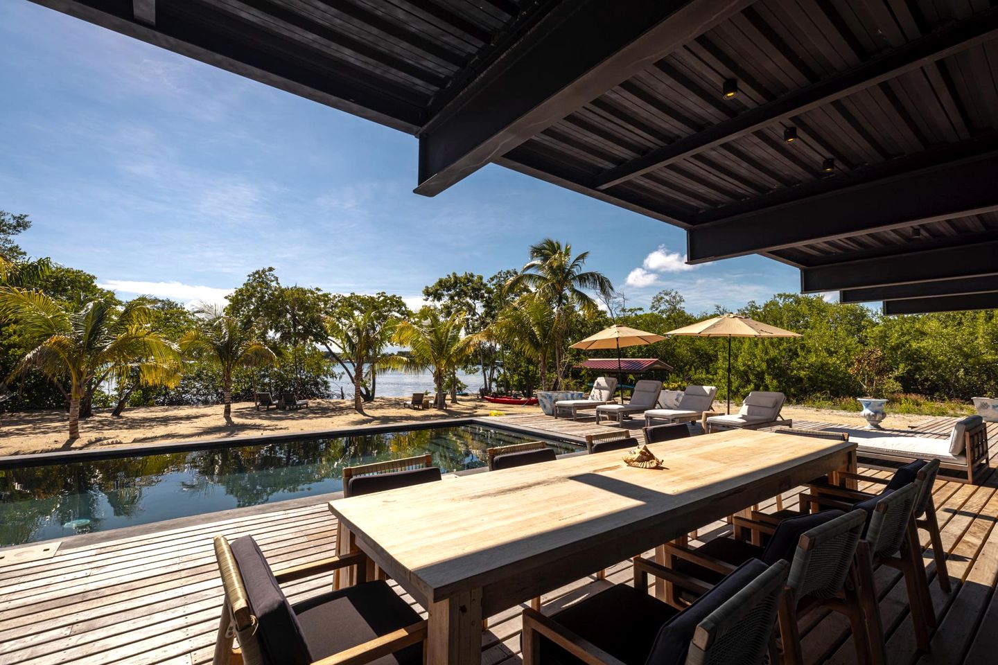 Spectacular Beachfront Villa with Outdoor Villa and Pool Table in Belize