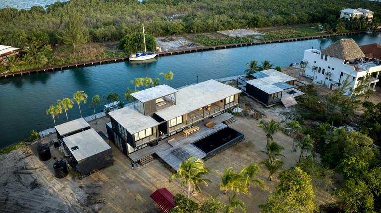 Vacation Rentals (Belize, Belize City, Belize District)