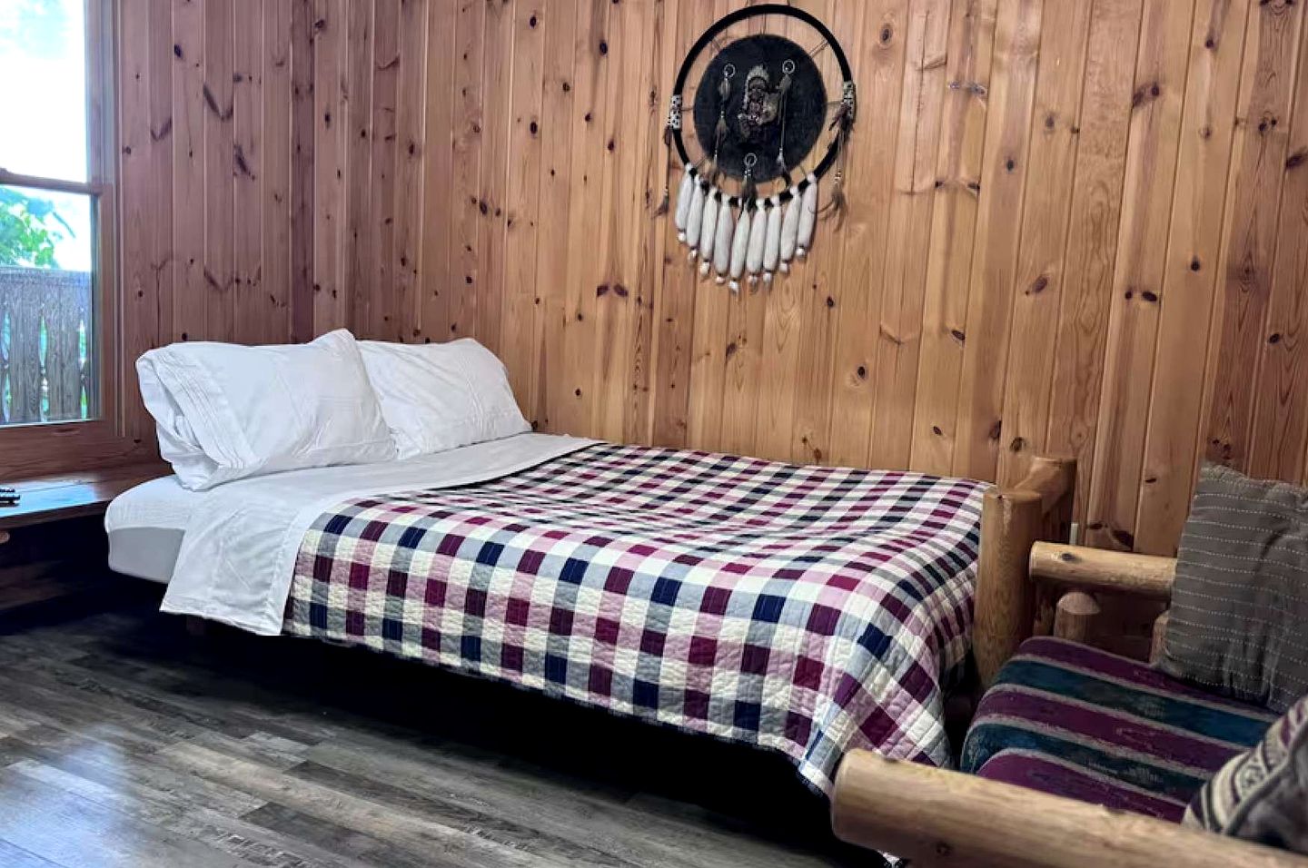 Charming Cozy Cabin Haven near Chattahoochee River in Georgia