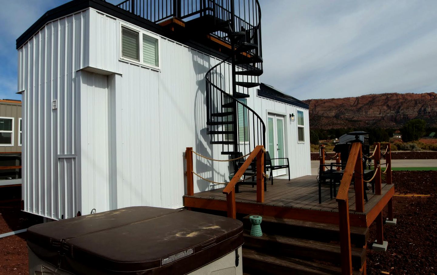 Discover Zion: Tiny Home Stay in Apple Valley, Minutes from National Park