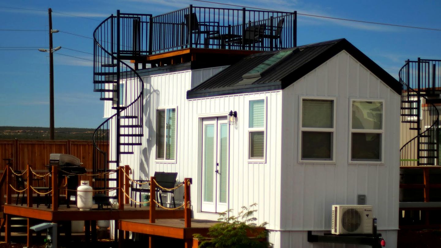 Discover Zion: Tiny Home Stay in Apple Valley, Minutes from National Park