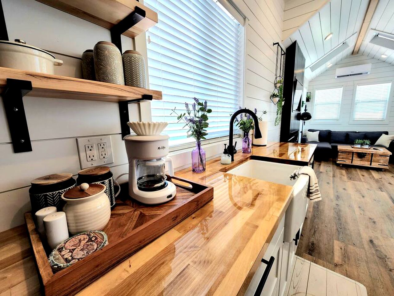 Discover Zion: Tiny Home Stay in Apple Valley, Minutes from National Park