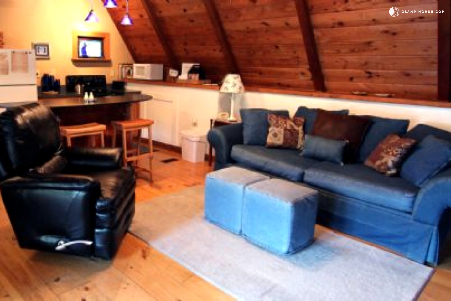 Riverfront Vacation Rental in Draper, Virginia