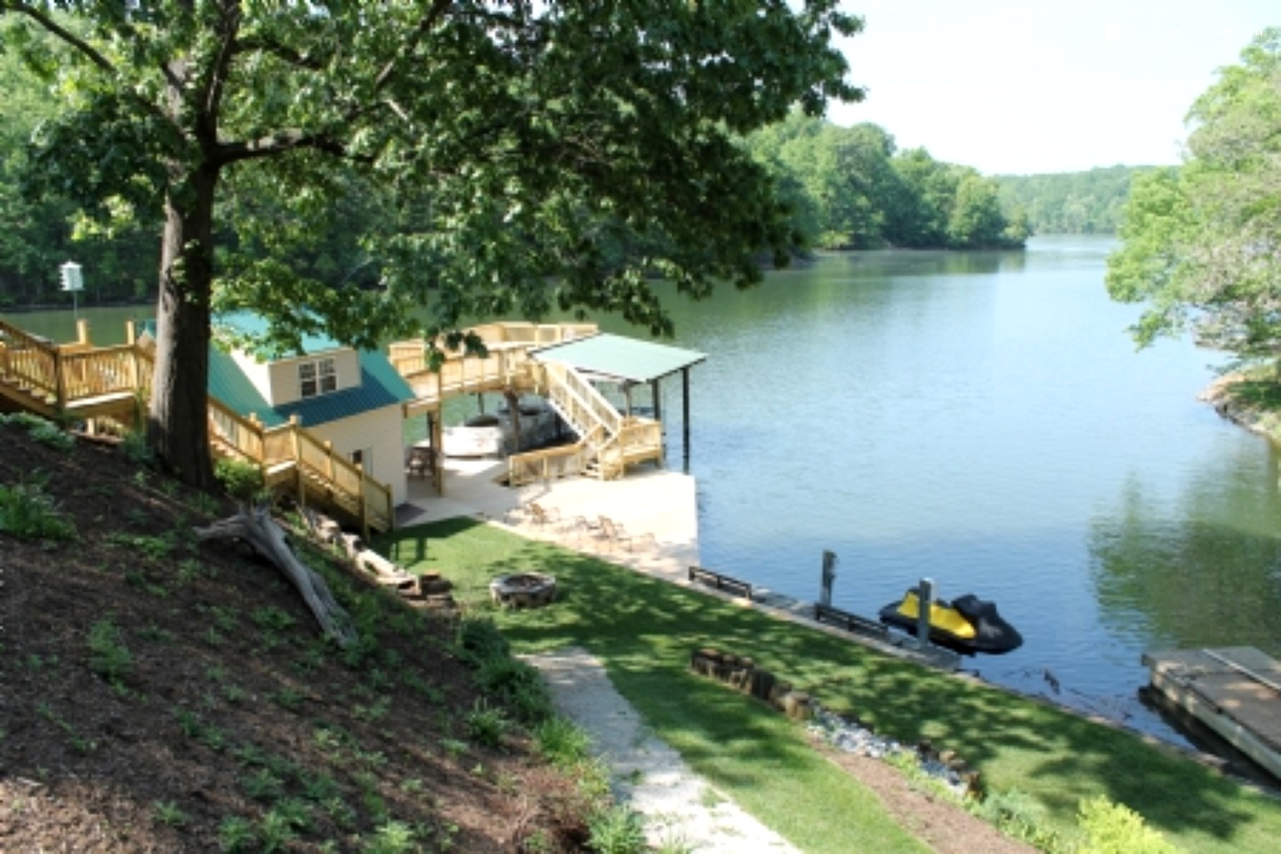 Cabin Getaway on Claytor Lake, Virginia