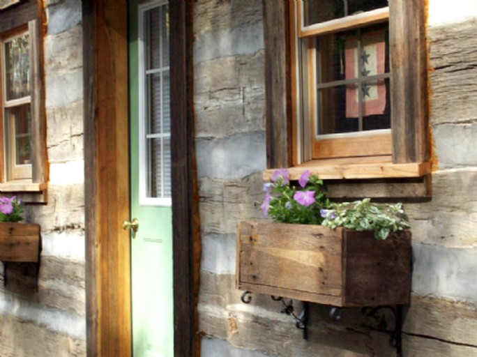 Log Cabins (Hiwassee, Virginia, United States)