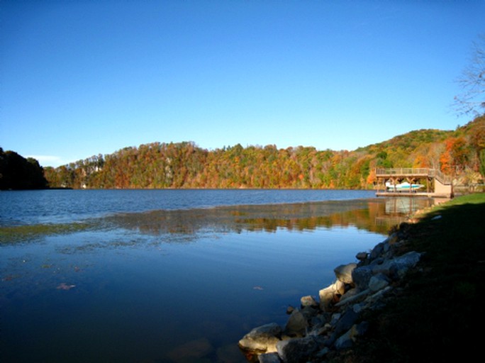 Log Cabins (Hiwassee, Virginia, United States)