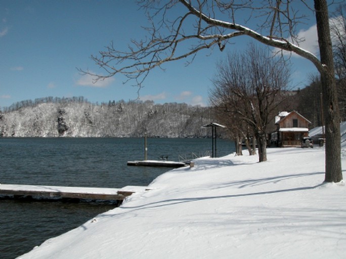 Log Cabins (Hiwassee, Virginia, United States)