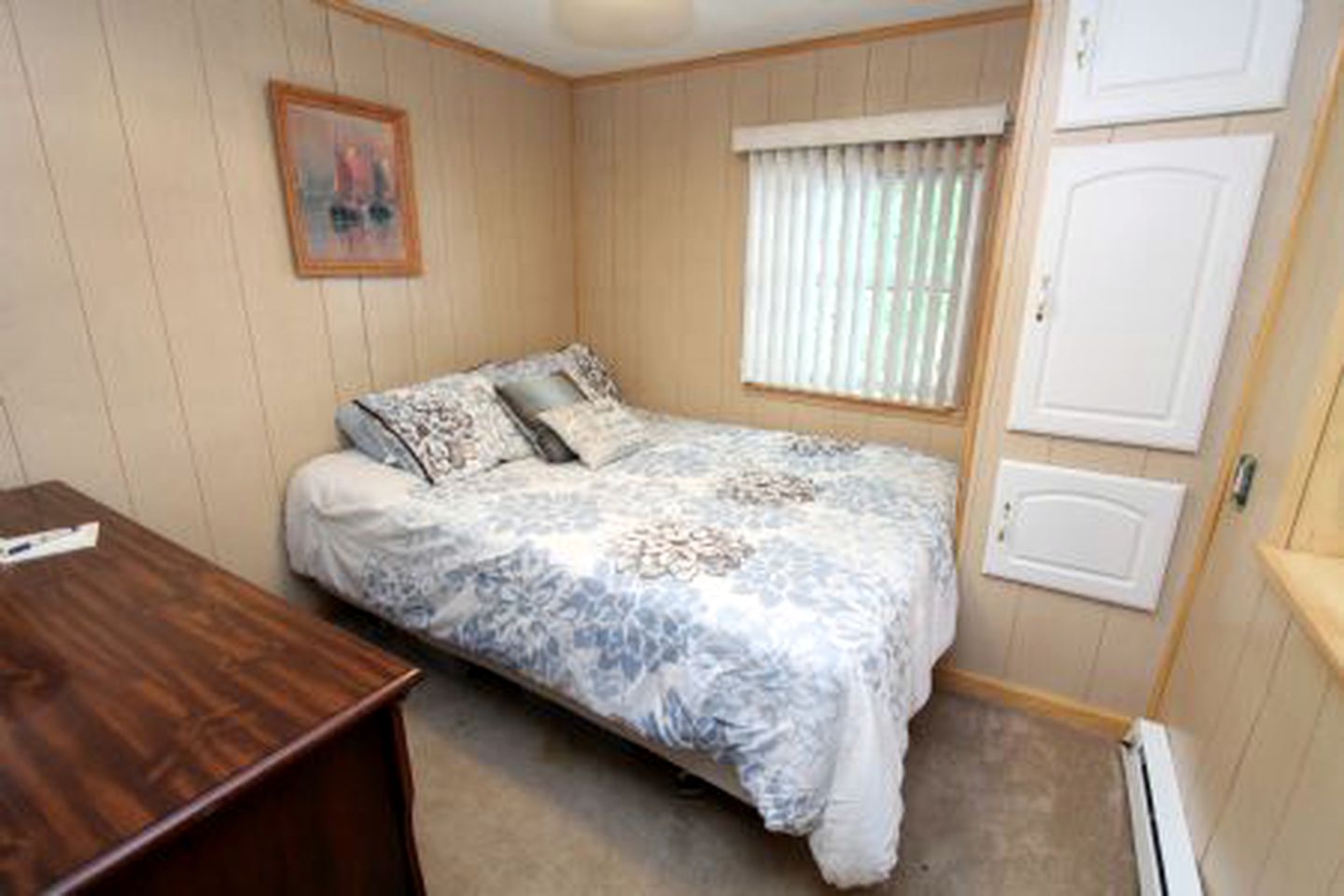Waterfront Cabin just next to the Claytor Lake State Park, Virginia