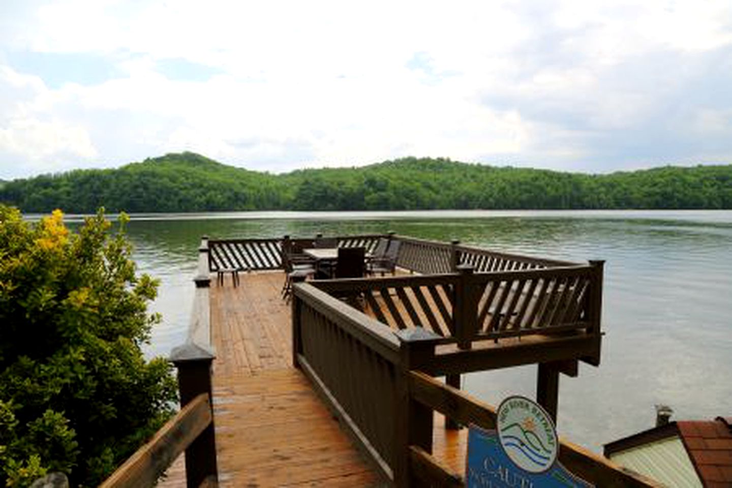 Waterfront Cabin just next to the Claytor Lake State Park, Virginia