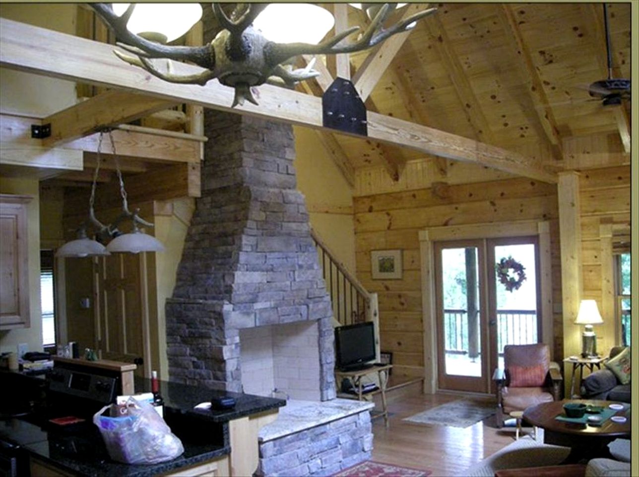 Rustic Cabin Nestled Deep in Woods near West Jefferson, North Carolina