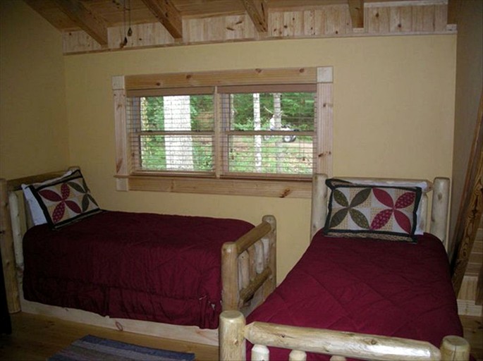 Cabins (West Jefferson, North Carolina, United States)