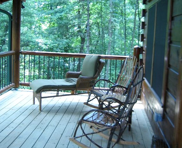 Cabins (West Jefferson, North Carolina, United States)