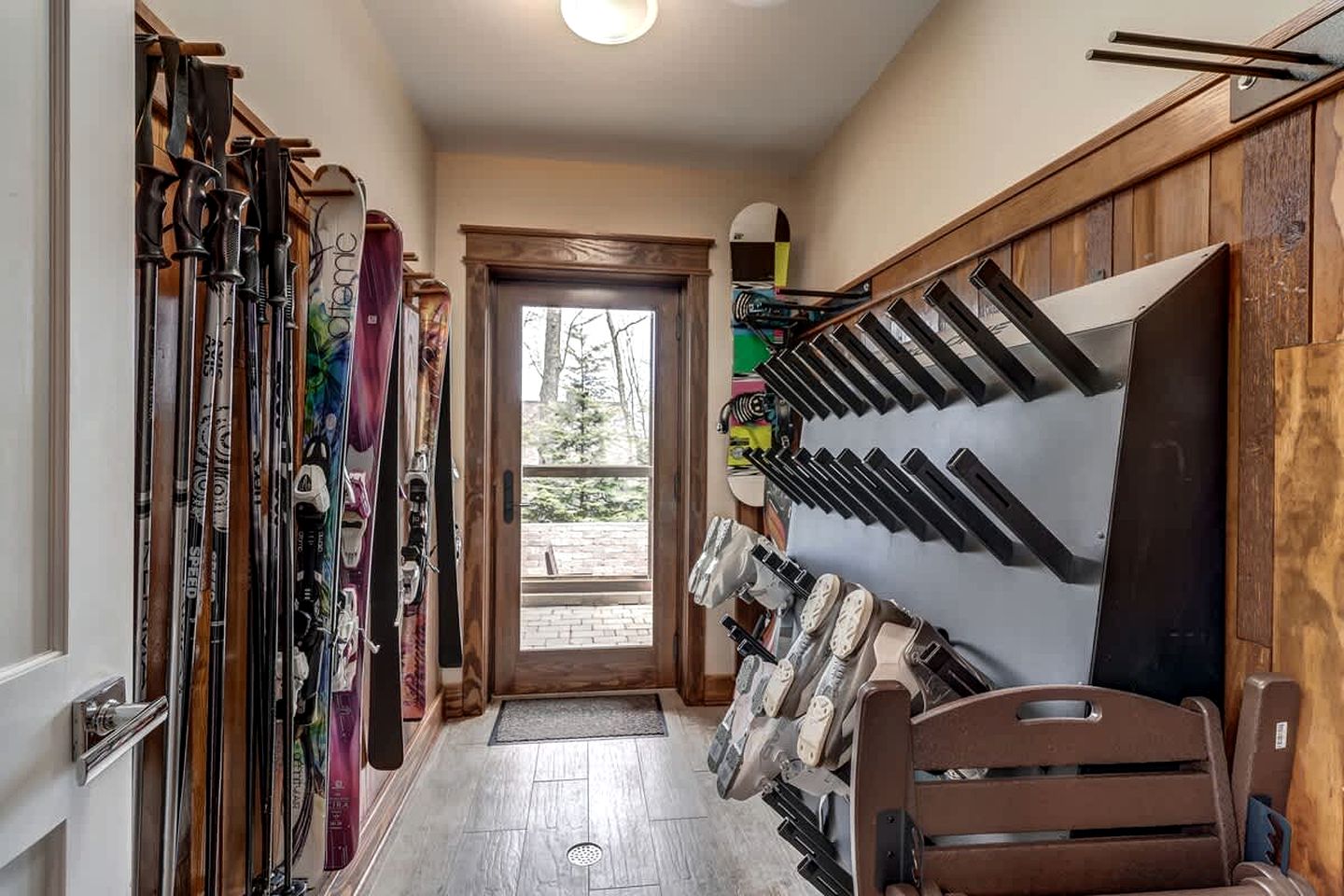 Luxury Ski-In/Ski-Out Lodge with Hot Tub near Blue Ridge Mountains, Wintergreen Resort VA