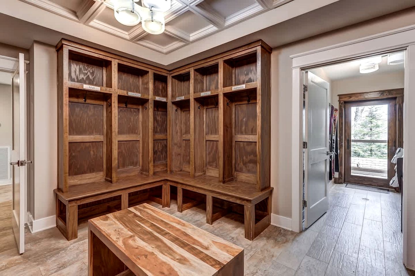 Luxury Ski-In/Ski-Out Lodge with Hot Tub near Blue Ridge Mountains, Wintergreen Resort VA